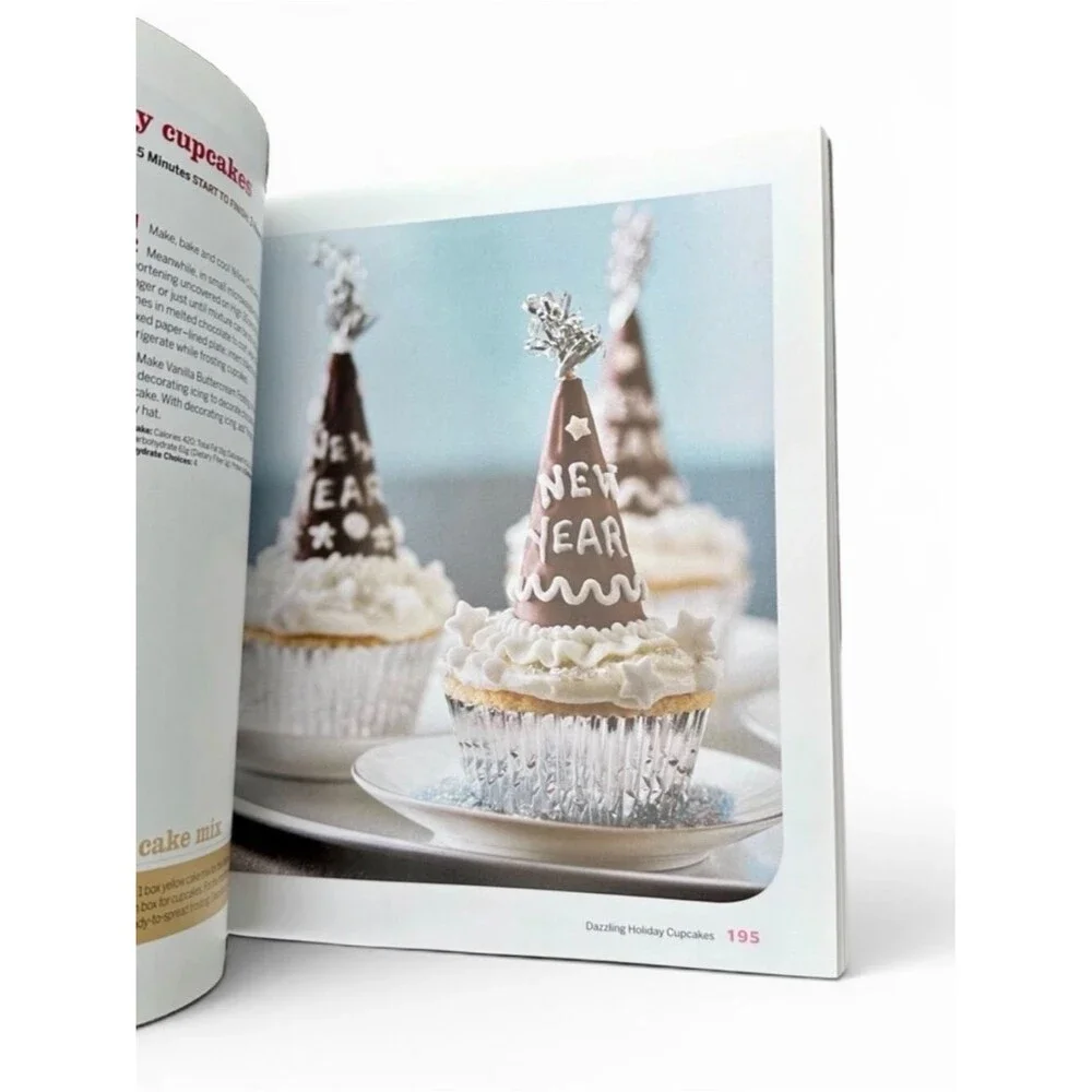 Betty Crocker The Big Book of Cupcakes Paperback Cookbook Dessert Recipes